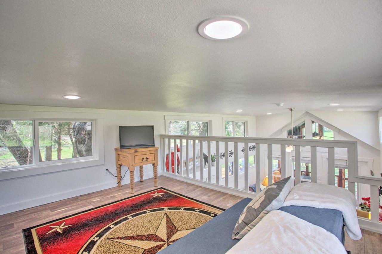 Cozy Mckinney Tiny Home With Porch And Fire Pit! Ngoại thất bức ảnh