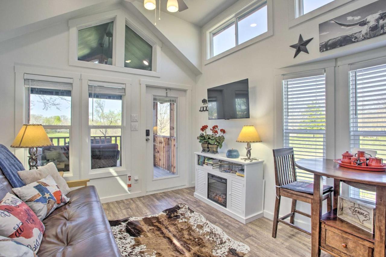 Cozy Mckinney Tiny Home With Porch And Fire Pit! Ngoại thất bức ảnh