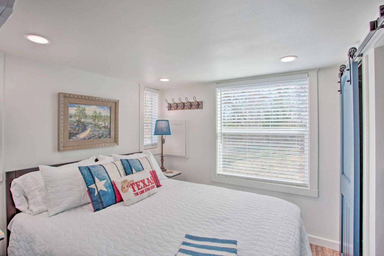 Cozy Mckinney Tiny Home With Porch And Fire Pit! Ngoại thất bức ảnh