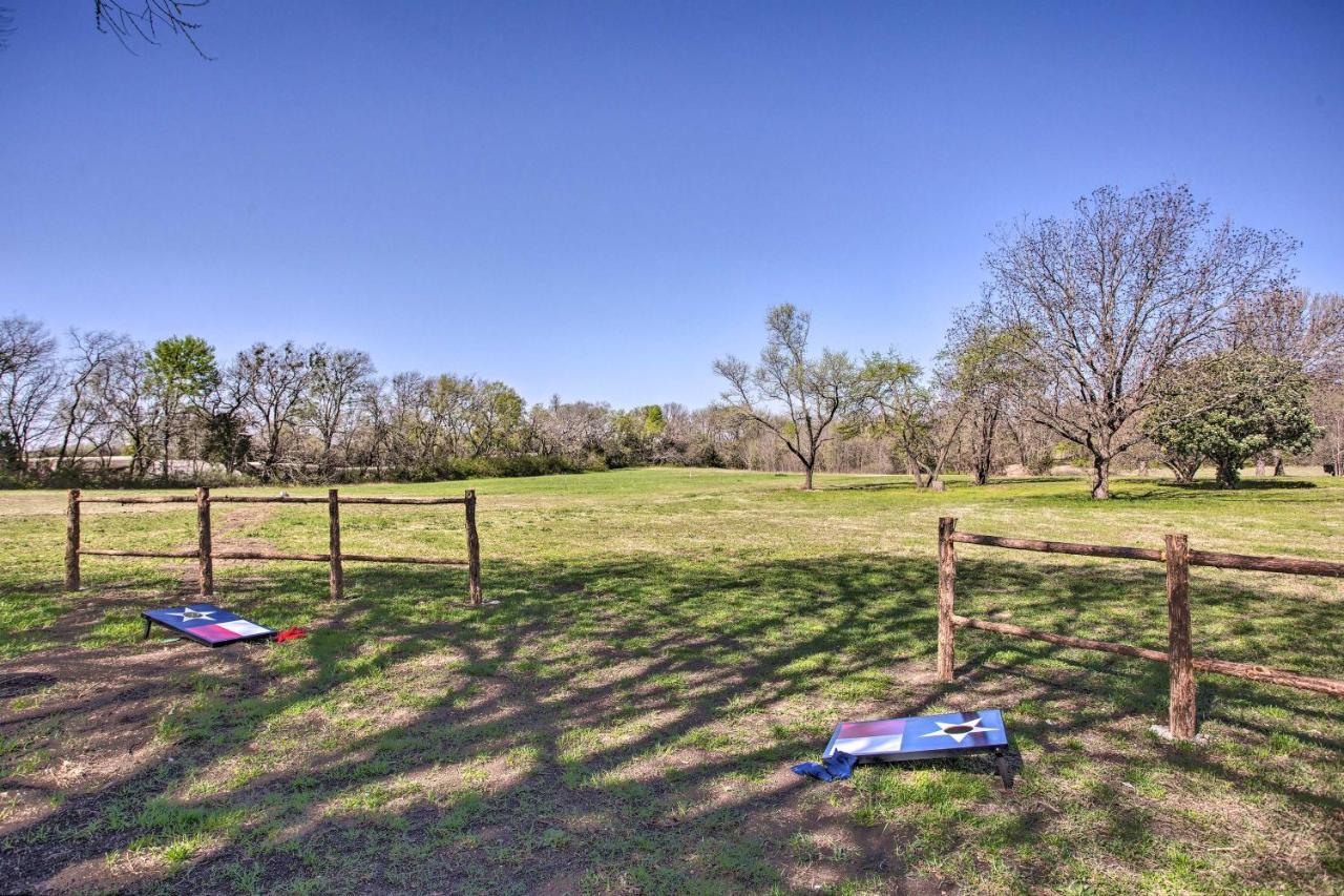 Cozy Mckinney Tiny Home With Porch And Fire Pit! Ngoại thất bức ảnh